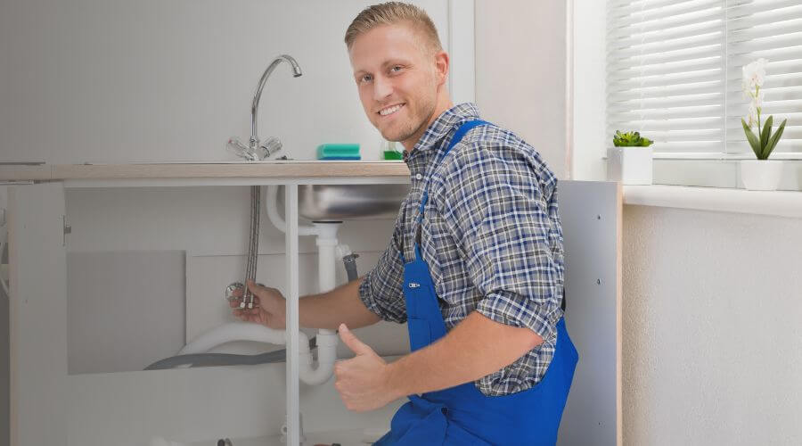 Nighttime Plumber in Deepwater, MO
